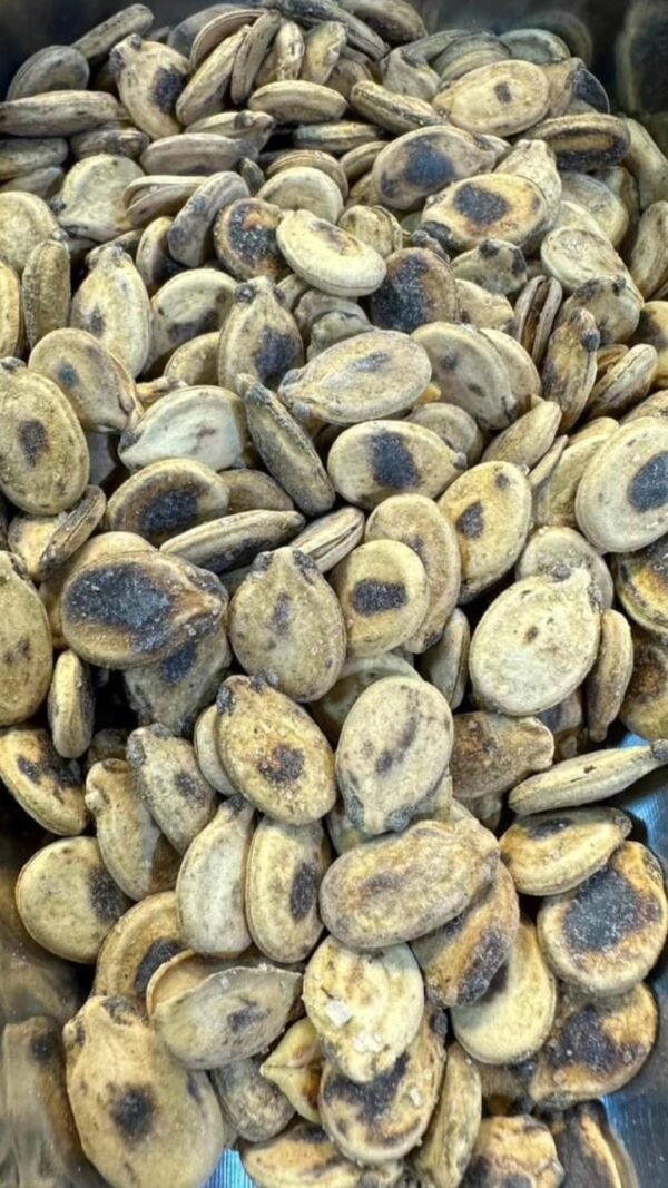 ROASTED WATERMELON SEEDS ● 400 grams 
بزر بطيخ ملسع ( نقارش - مسلماني) - Image 2