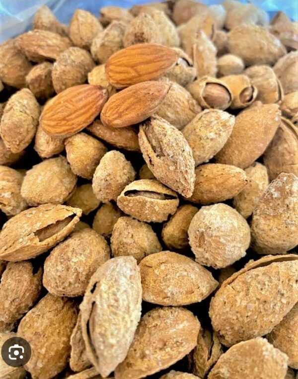 Roasted Salted Almonds with Skin   لوز محمص و مملح مع القشر