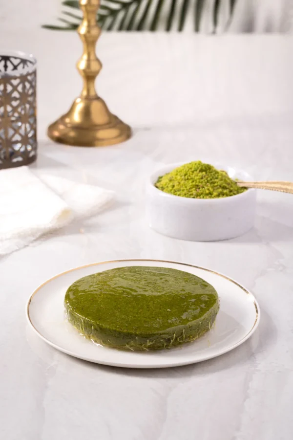 Pistachio Butter with kunafa● 350 grams 
كريمة فستق حلبي مع كنافة